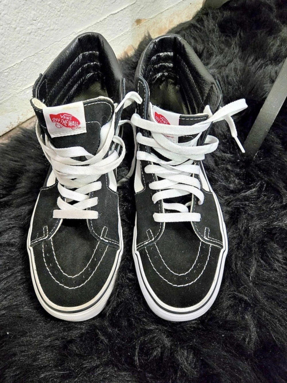 Vans Sk8-Hi High Top Sneakers Black & White US 9.5